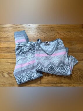 vintage Victoria's Secret Gray & Pink Waffle Knit Sleep Top